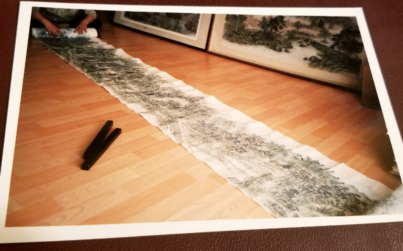 Kim Hak-su showed me a 400 meter-long scroll of life along the Hangang River in the early 1900s.